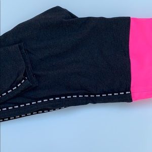 Victoria’s Secret Pink Yoga pants in gray!